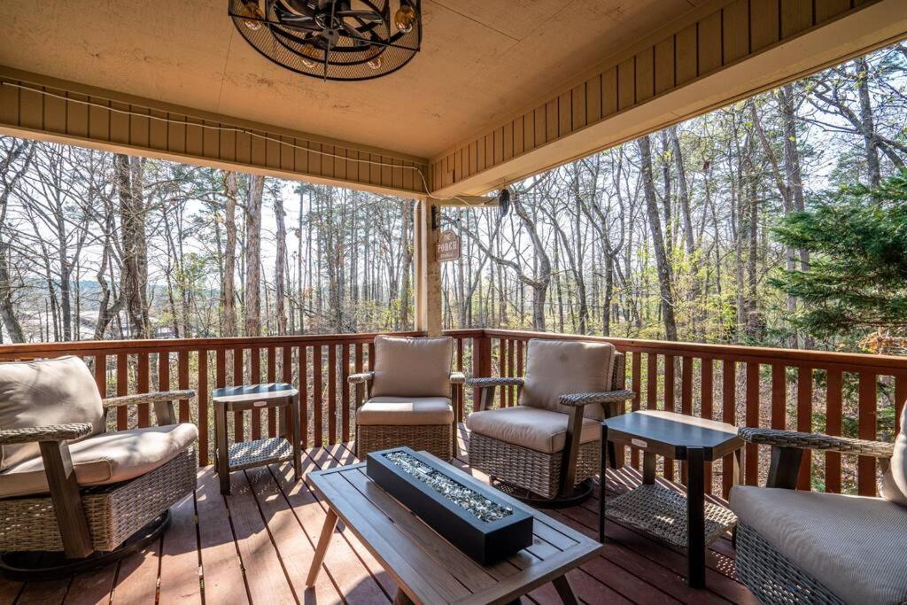 My Happy Place-Games, Lakeside, & Scenery Views Hot Springs Exterior foto