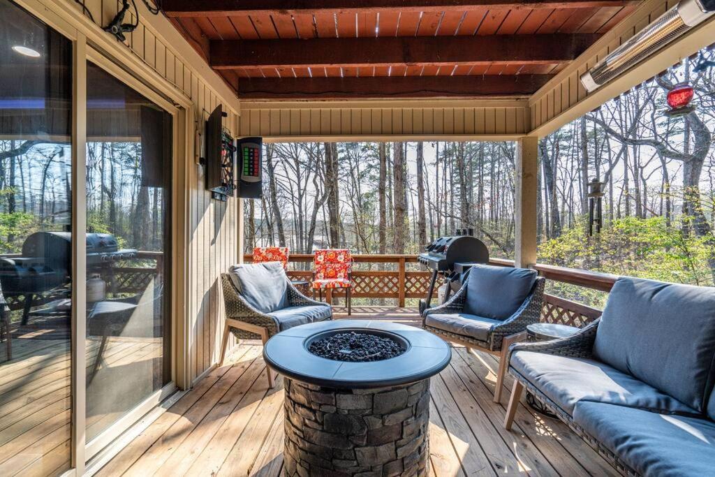 My Happy Place-Games, Lakeside, & Scenery Views Hot Springs Exterior foto