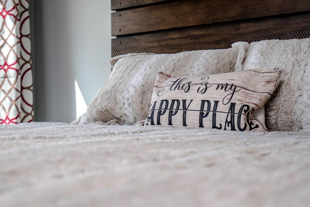 My Happy Place-Games, Lakeside, & Scenery Views Hot Springs Exterior foto